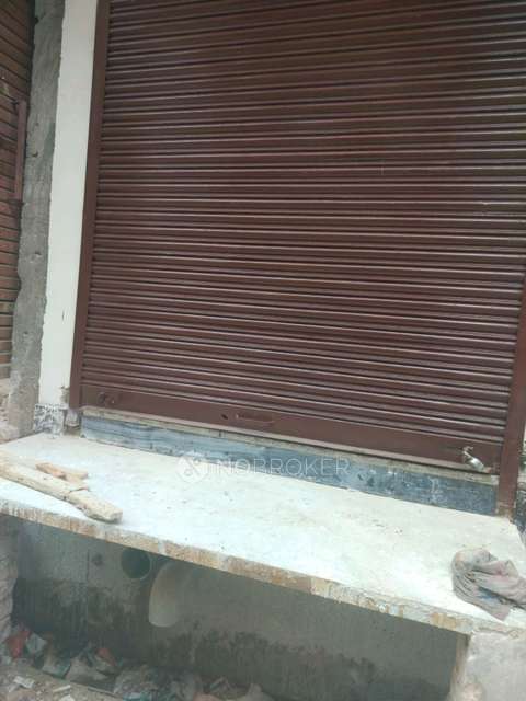 Shop in Bahlolpur , Noida for Rent