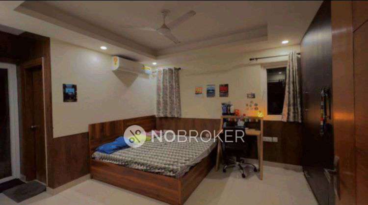 Single Room for Male In 3 BHK  In Standa In Sector 52