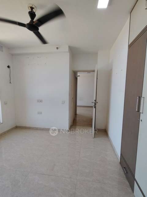 1 BHK Flat In Hiranandani Solitaire For Sale  In Thane West