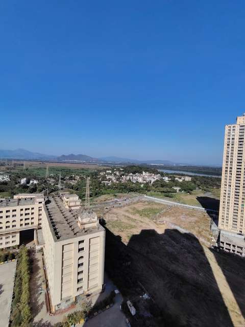 1 BHK Flat In Hiranandani Solitaire For Sale  In Thane West