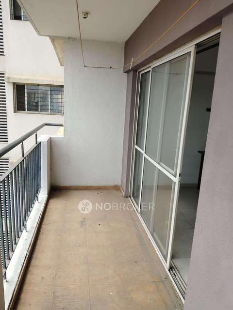 2 BHK Flat In Pramuk Aqua Heights For Sale  In  Electronic City 