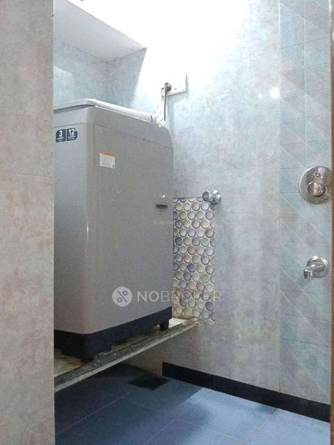 2 BHK Flat In Lok Everest Chs For Sale  In Mulund West