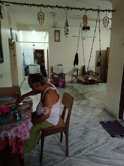 3 BHK Flat In Srinivasa Somashikara Apartments. For Sale  In Tilak Nagar 