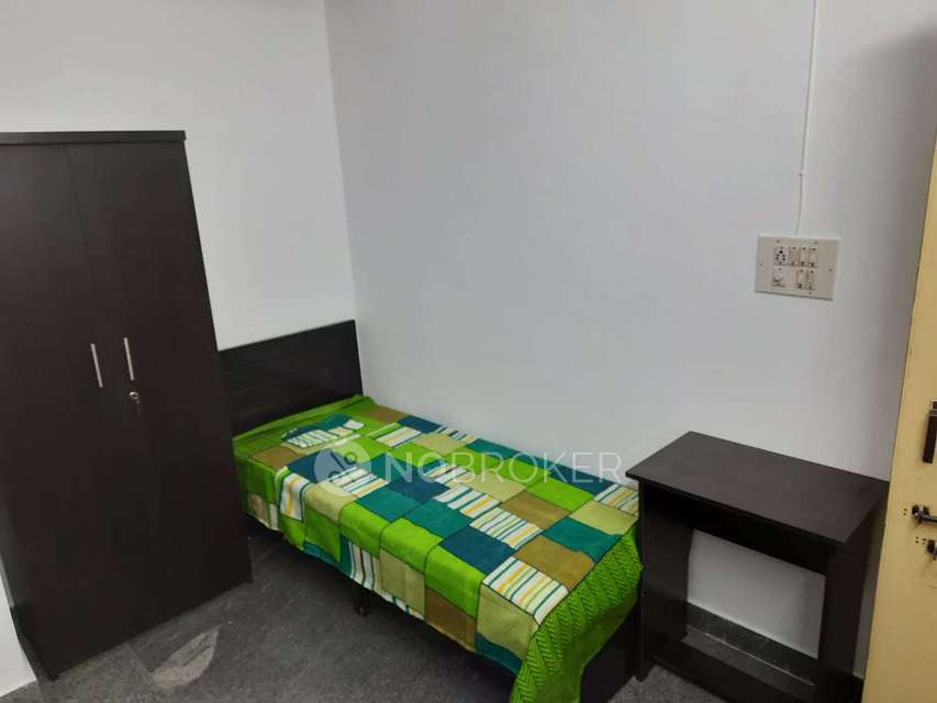 PG for Boys in Cl Layout Rd