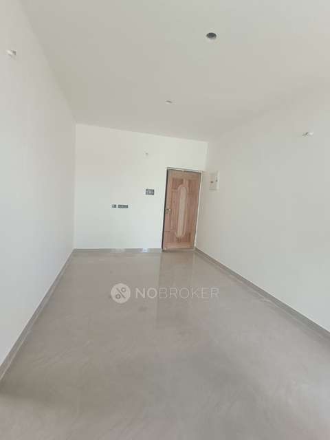 2 BHK Flat In Naveenjothi For Sale  In Thoraipakkam