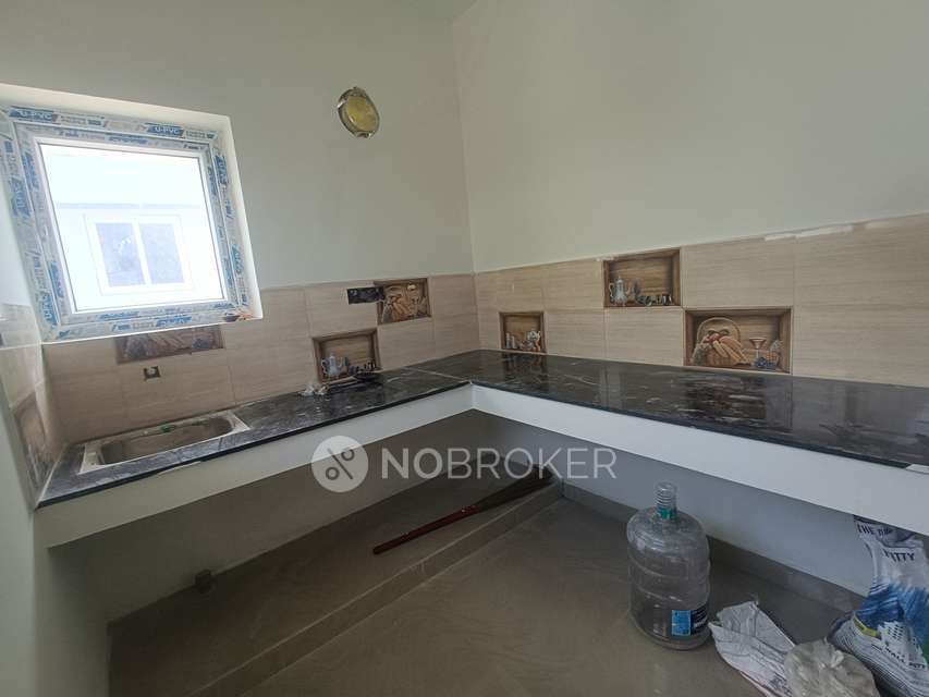 2 BHK Flat In Naveenjothi For Sale  In Thoraipakkam