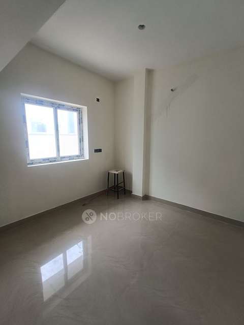 2 BHK Flat In Naveenjothi For Sale  In Thoraipakkam