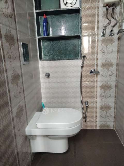 2 BHK Flat In Shree Ganesh Nagar Chs For Sale  In Parel