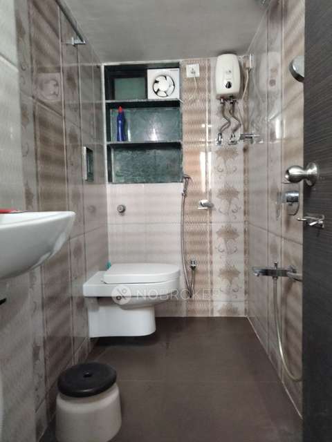 2 BHK Flat In Shree Ganesh Nagar Chs For Sale  In Parel