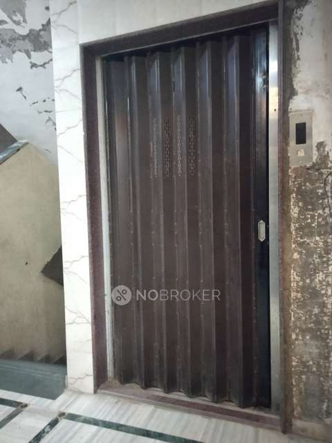 2 BHK Flat In Shree Ganesh Nagar Chs For Sale  In Parel