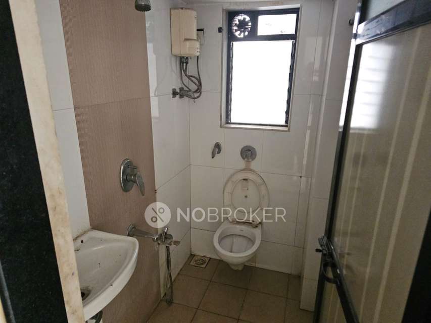 2 BHK Flat In Aditya Borivali Nandkuvar Chs Ltd For Sale  In Borivali West