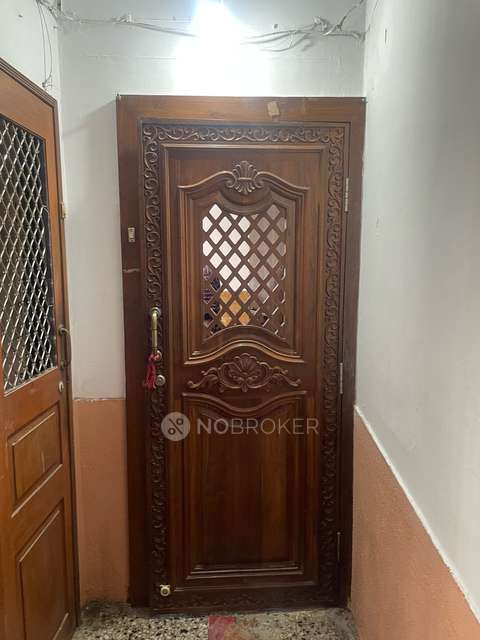 2 BHK Flat In Munjal Nagar For Sale  In Chembur