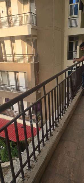 3 BHK Flat In Amrapali Kingswood For Sale  In Noida Extension