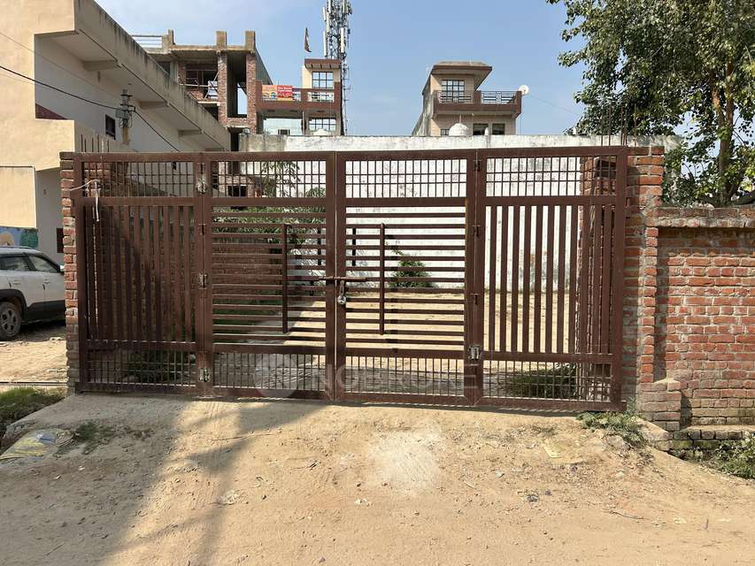 Godown/Warehouse in Ram Shyam Garden, Noida for Rent 