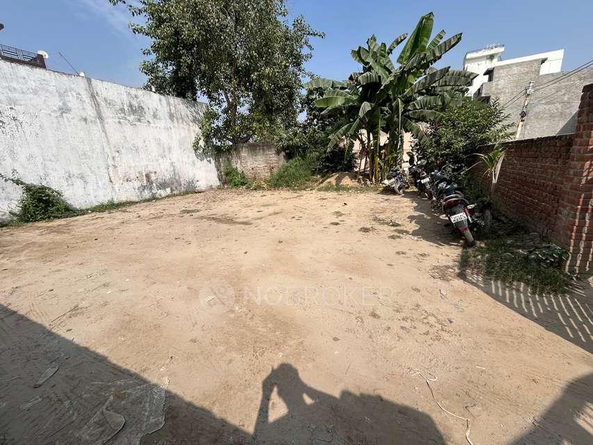 Godown/Warehouse in Ram Shyam Garden, Noida for Rent 