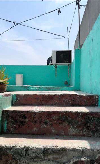 1 BHK Flat For Sale  In Sarai Rohilla