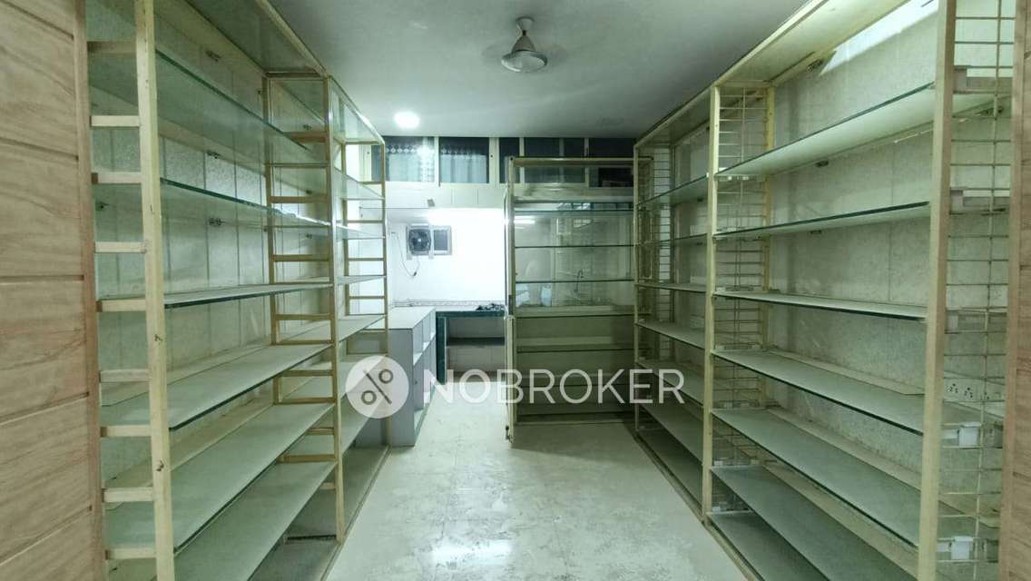 Shop in Roshan Petrol Pump, Mumbai for Rent 