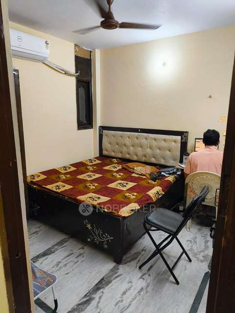 Shared Room for Male In 2 BHK  In Malka Ganj