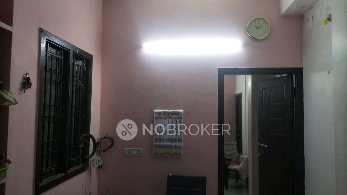 2 BHK Flat In Sb for Rent  In Medavakkam