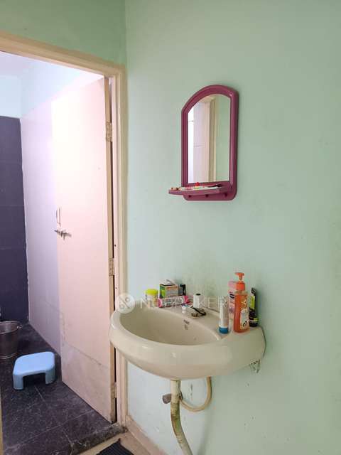 2 BHK Flat In Om Tower for Rent  In Vadgaon Budruk