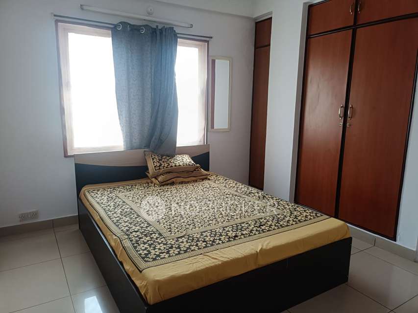 3 BHK Flat In Shanthinikethan  for Rent  In Arekere  ( Fully Furnished)