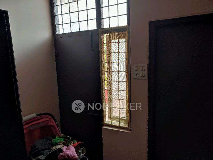 3 BHK Flat In Golden Enclave  for Rent  In Mini Jankinagar Road, Toli Chowki