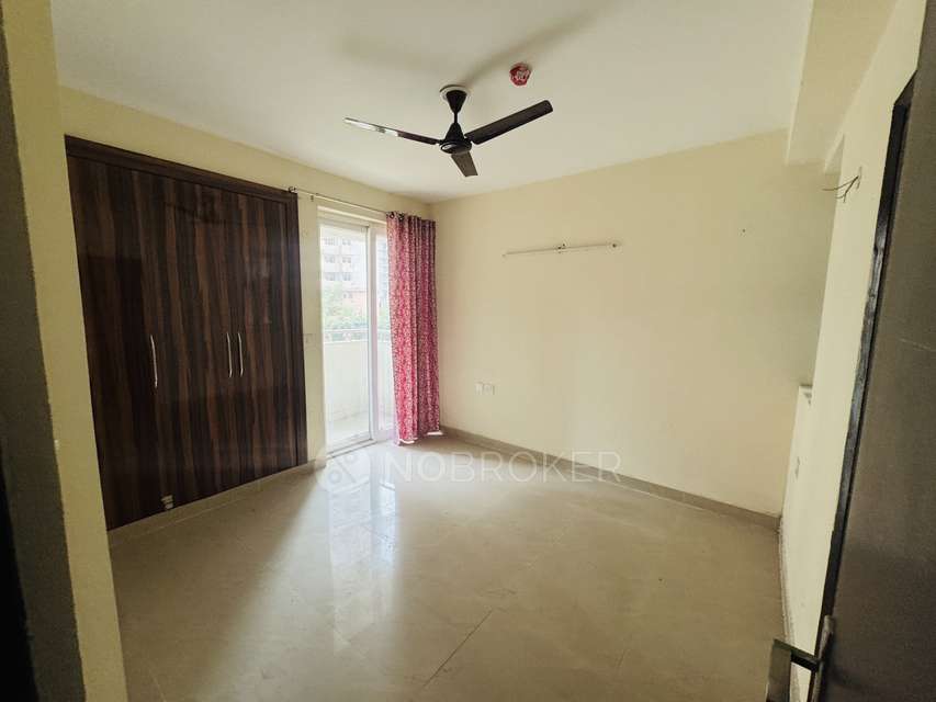 2 BHK Flat In Sikka Kaamna Greens For Sale  In Sector-143