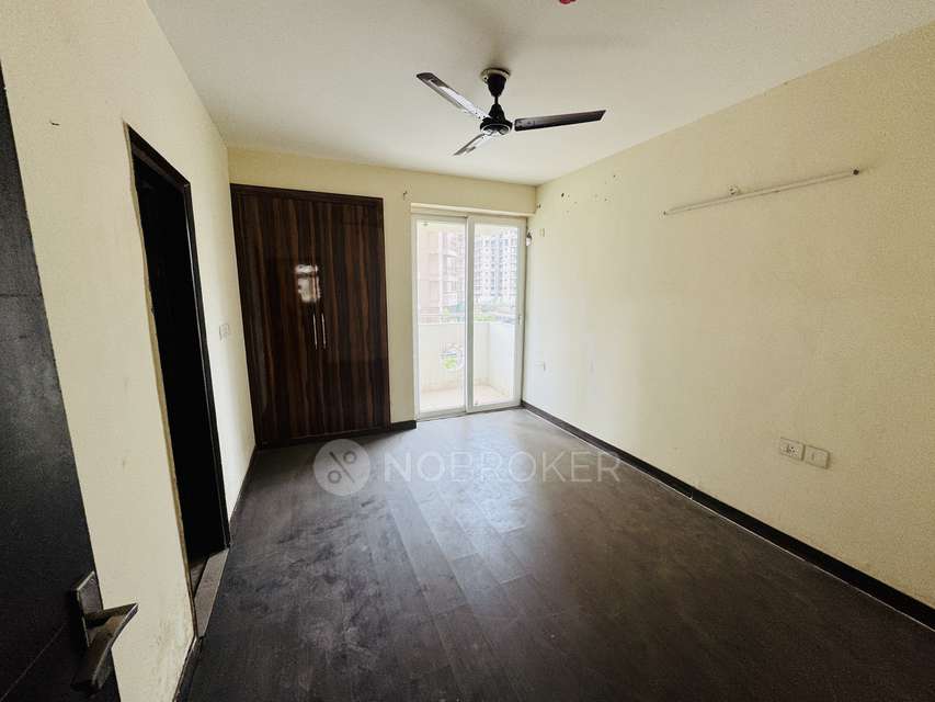 2 BHK Flat In Sikka Kaamna Greens For Sale  In Sector-143