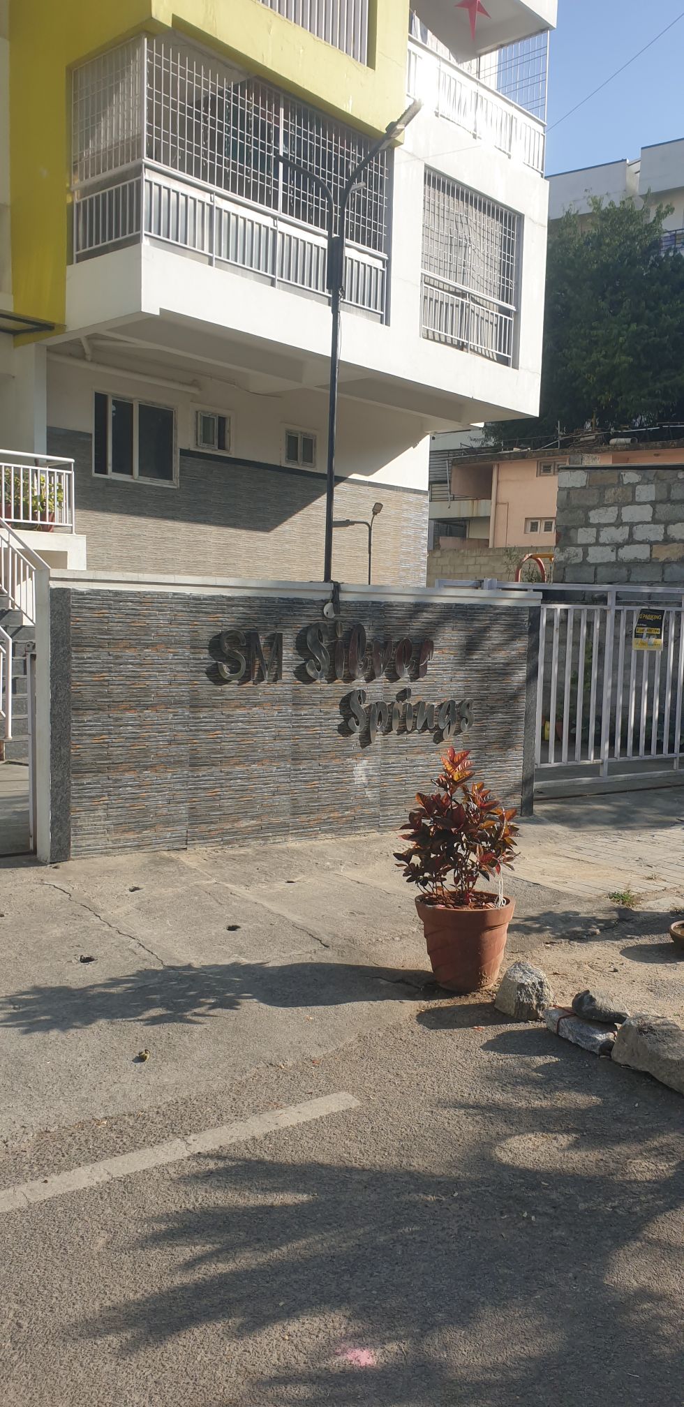 Sm Silver Springs Apartment