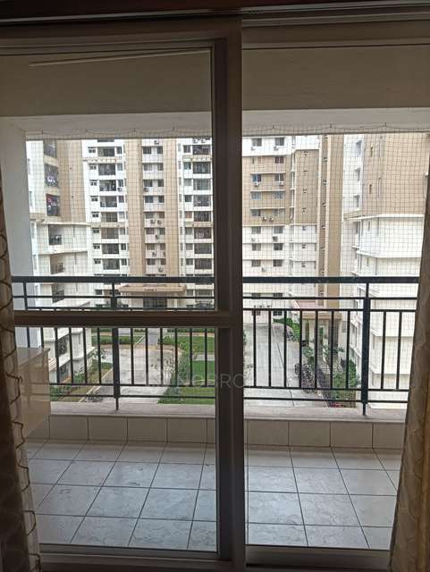 2 BHK Flat In Prestige Royale Gardens, Yelahanka For Sale  In Yelahanka