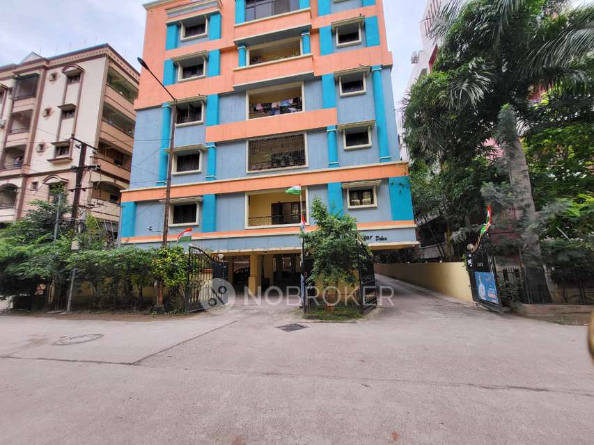 3 BHK Flat In U.n.m. Mahanagar Delux Apartments For Sale  In Hitec City