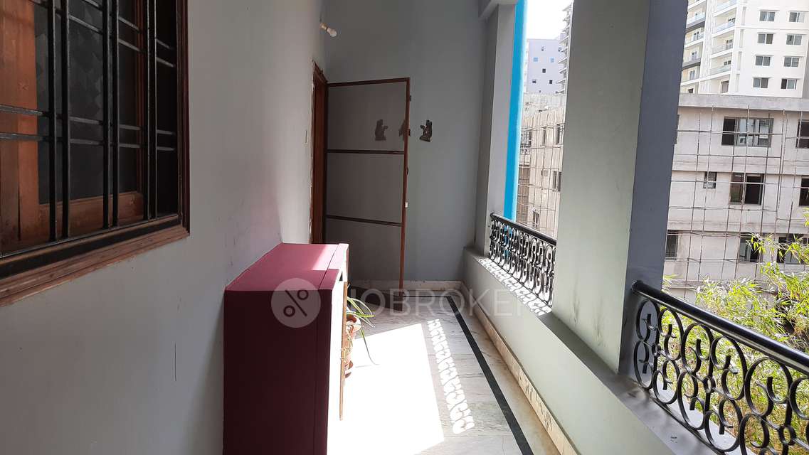 3 BHK Flat In U.n.m. Mahanagar Delux Apartments For Sale  In Hitec City