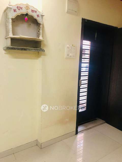 1 RK Flat In Shivneri Chs  For Sale  In Worli 