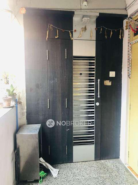 1 RK Flat In Shivneri Chs  For Sale  In Worli 