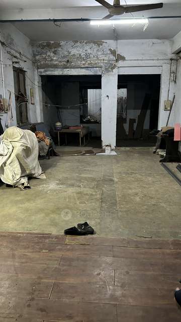Godown/Warehouse in Karol Bagh, Delhi for sale 