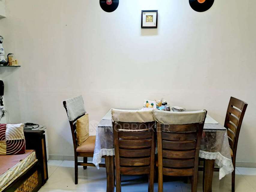 1 BHK Flat In Raviraj Royal For Sale  In Kandivali West