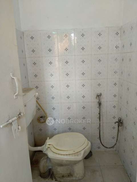 1 BHK Flat In Sai Balaji Niwas  For Sale  In Ghorpadi