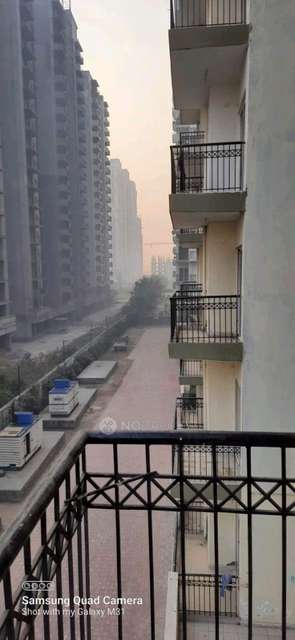 2 BHK Flat In Vicory One Amara For Sale  In Sector 16b Road