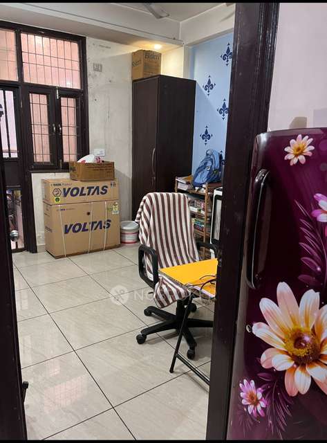 2 BHK Flat In Pratap Vihar Gha For Sale  In M100