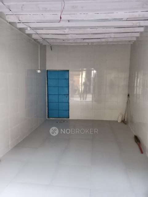 Shop in Dahisar West, Mumbai for Rent 