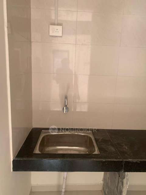 1 RK Flat In Jadhav Building Nehrunagar for Rent  In Pimpri Colony