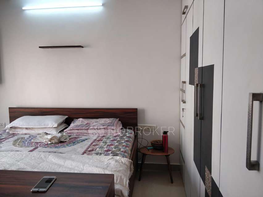 2 BHK Flat In Garden Garden State For Sale  In Goregaon West