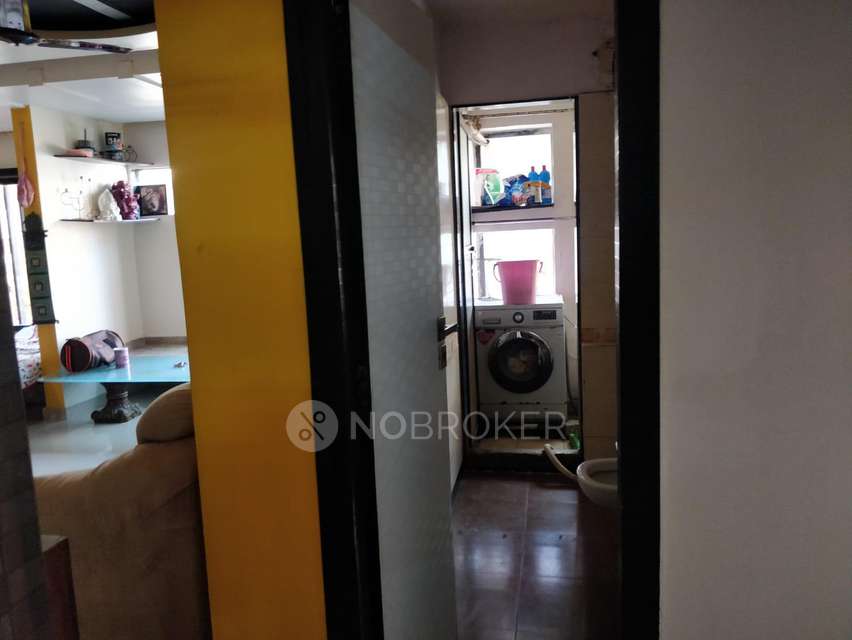 2 BHK Flat In Garden Garden State For Sale  In Goregaon West