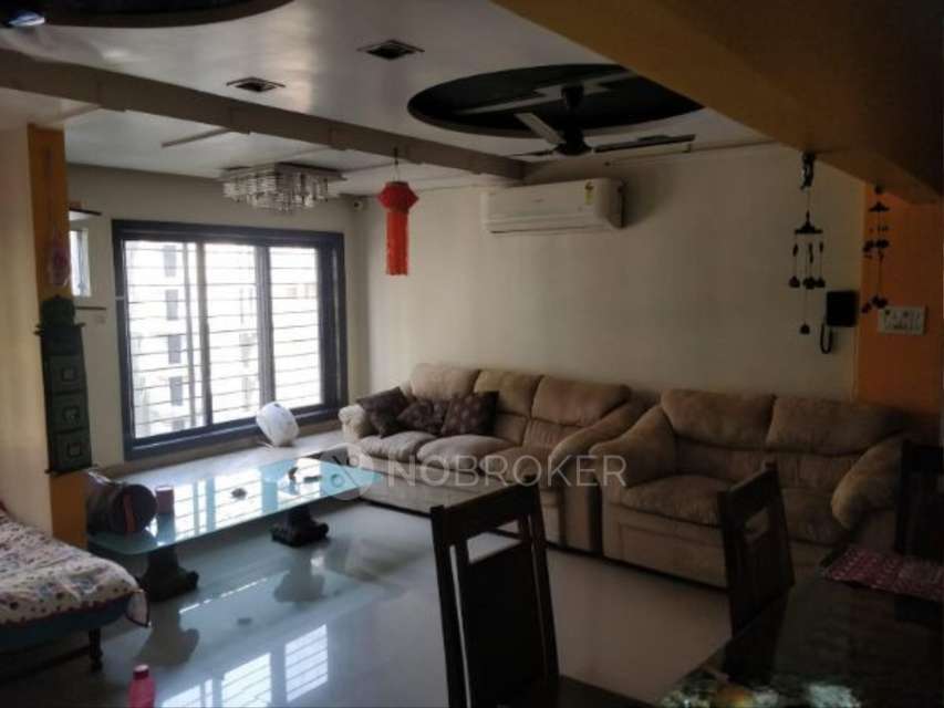 2 BHK Flat In Garden Garden State For Sale  In Goregaon West