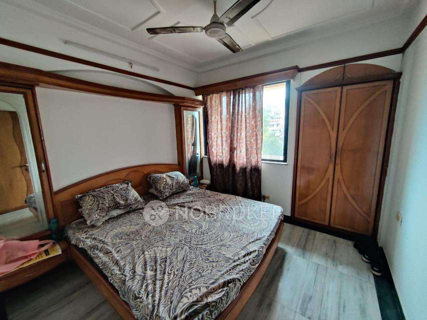 Single Room for Male In 4 BHK  In Caviana Chs Ltd In Thane West