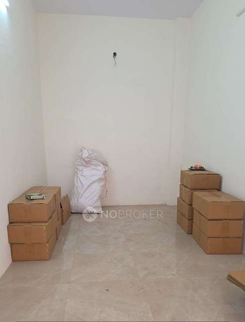 Shop in Subhash Nagar, Delhi for Rent 