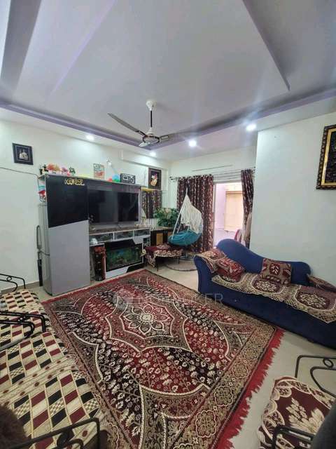 2 BHK Flat In Shafi Mansion for Lease  In 15th Cross Road