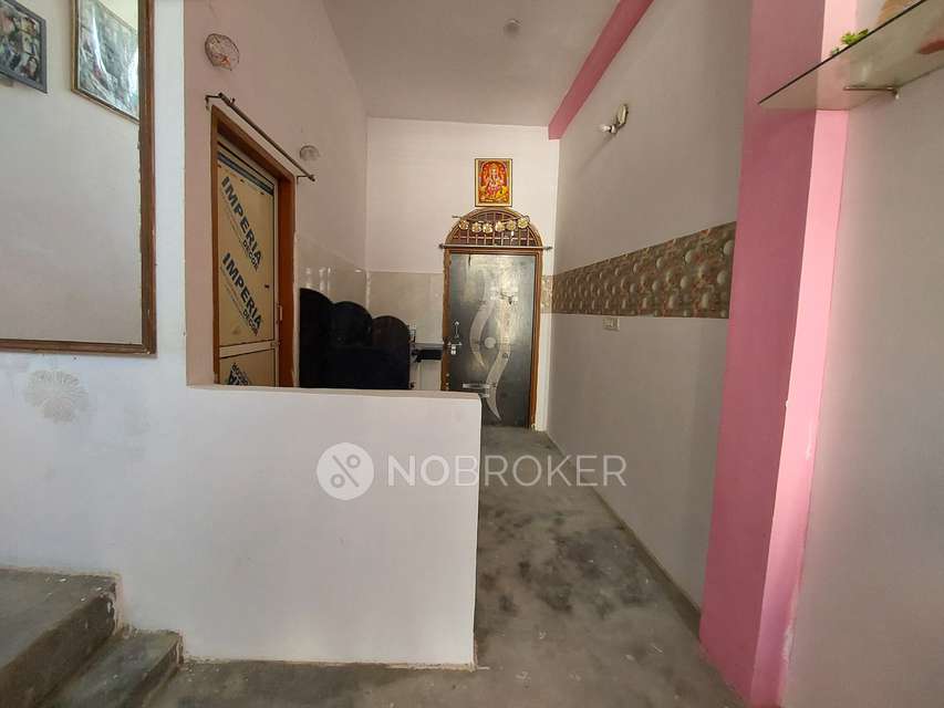 1 BHK House for Rent  In Gaur City 1