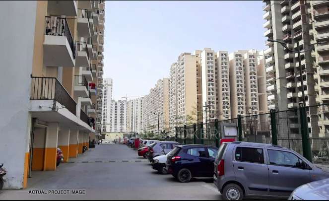 2 BHK Flat In Panchsheel Greens For Sale  In Sector 16 B