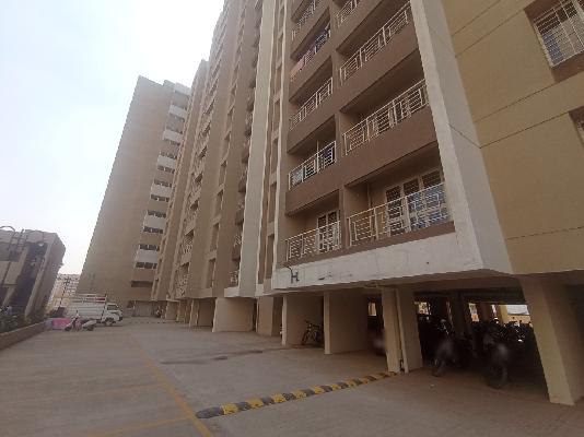 2 BHK Flat In  Parklane Life Seasons for Rent  In Dhanori